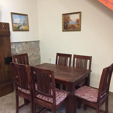 Kikerics Vendeghaz 3* Villány