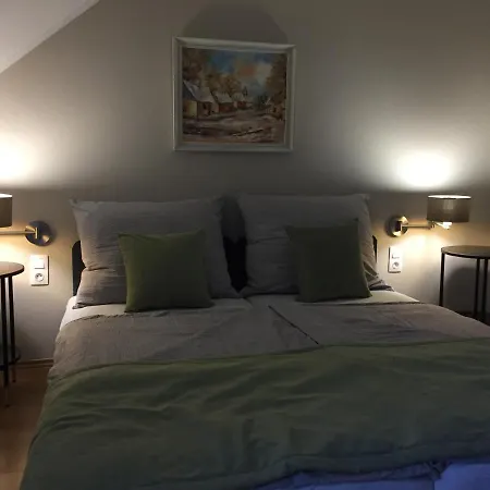 Kikerics Vendeghaz Bed & Breakfast