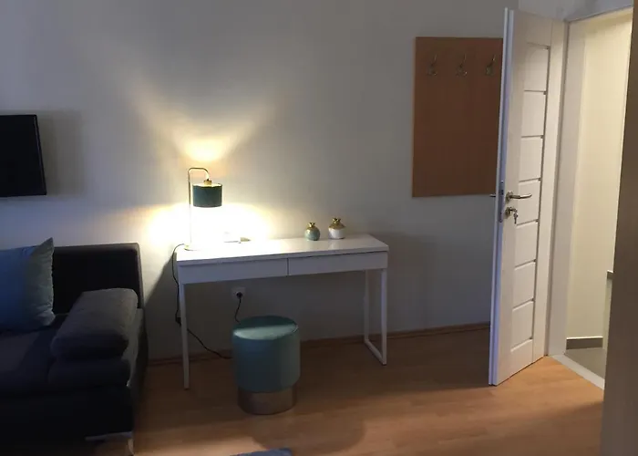 Kikerics Vendeghaz 住宿加早餐酒店 维拉尼