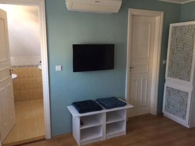 住宿加早餐酒店 Kikerics Vendeghaz 维拉尼