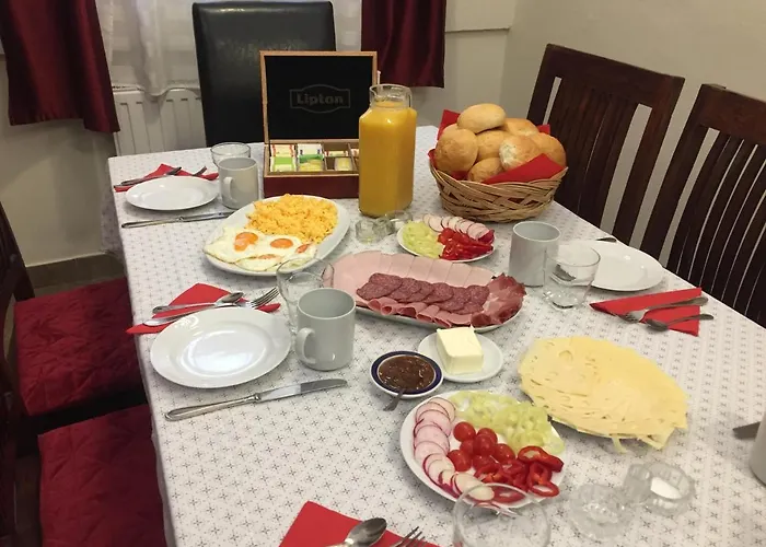 Kikerics Vendeghaz 住宿加早餐酒店 3*