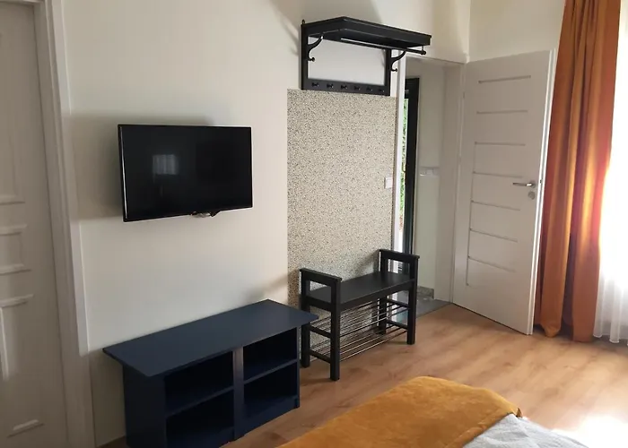 Kikerics Vendeghaz 住宿加早餐酒店 维拉尼