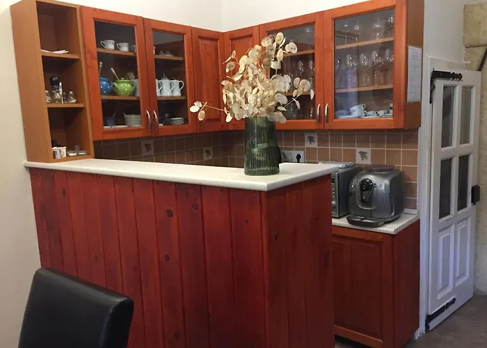 Kikerics Vendeghaz 住宿加早餐酒店 3*